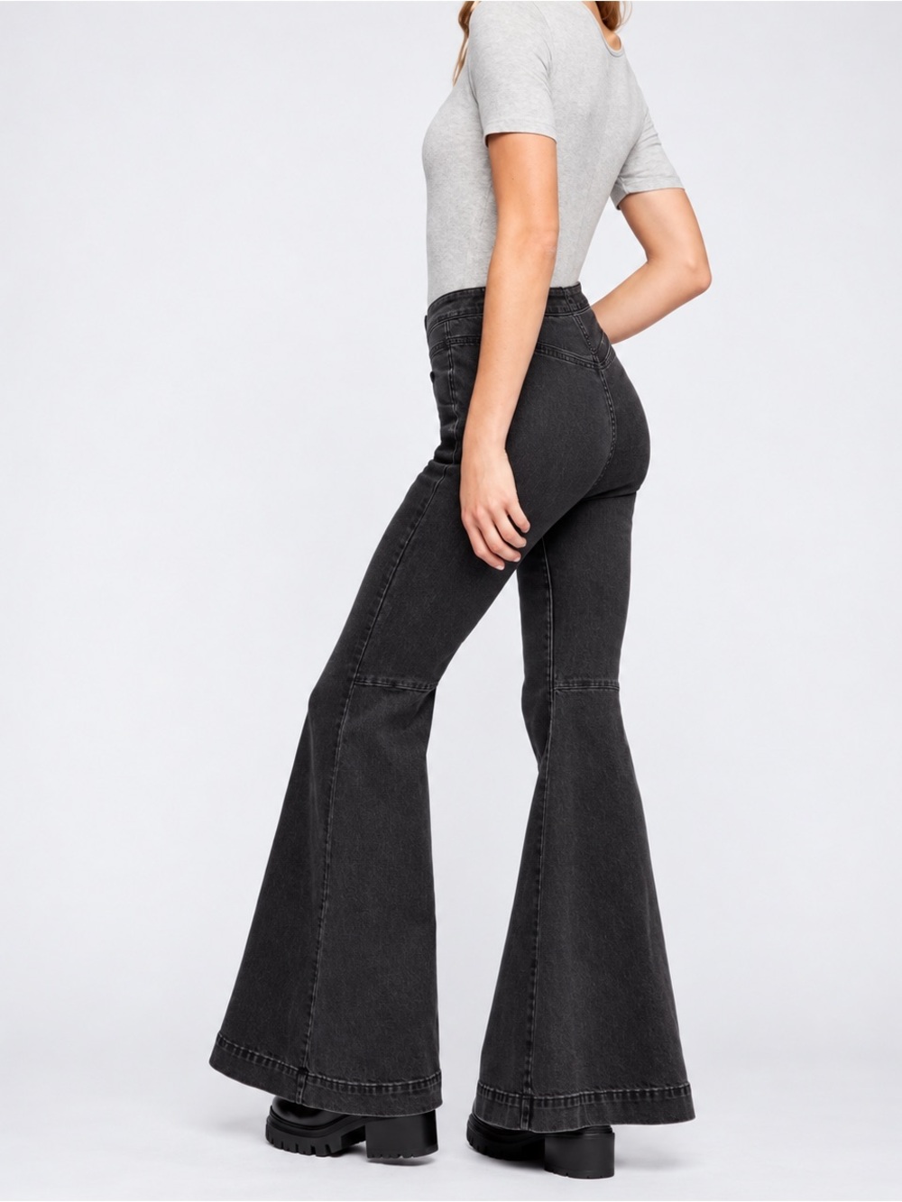 Free People We The Free Sz 30 Black Super Flare Jeans Pull On Denim Bell Bottom